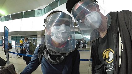 Maske und Schild - mehr geht nicht mehr